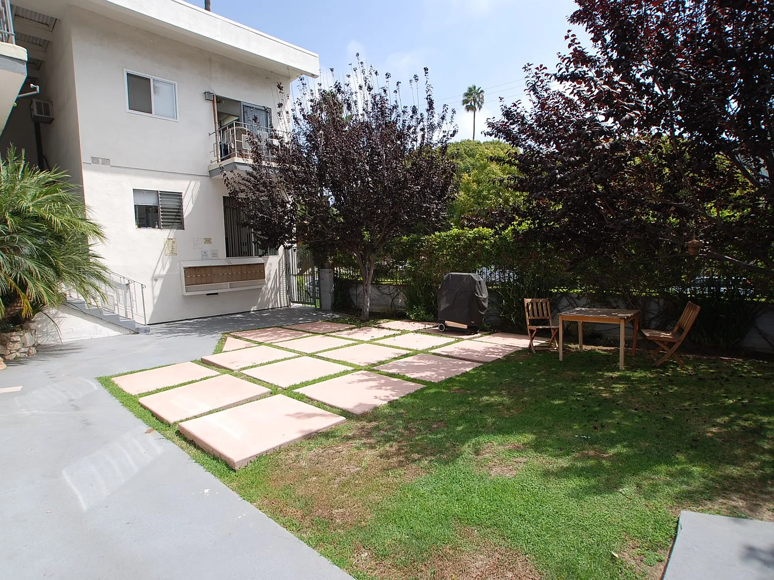 Washington Apartments...Prime Westside Location! CALL NOW! — Photo 3