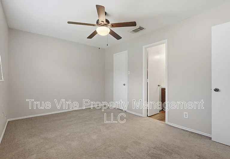 6810 Saharastone Dr — Photo 14