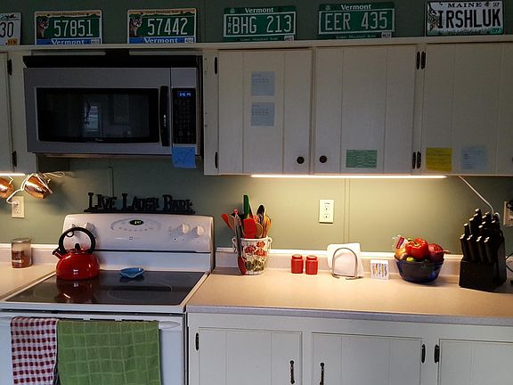 Kitchen includes dishwasher