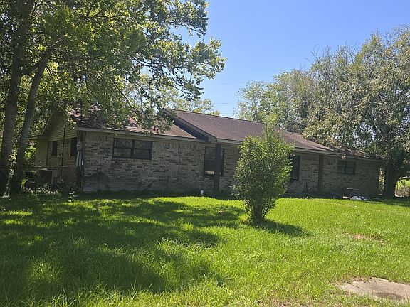 3rd image of 7375 Willis Ln