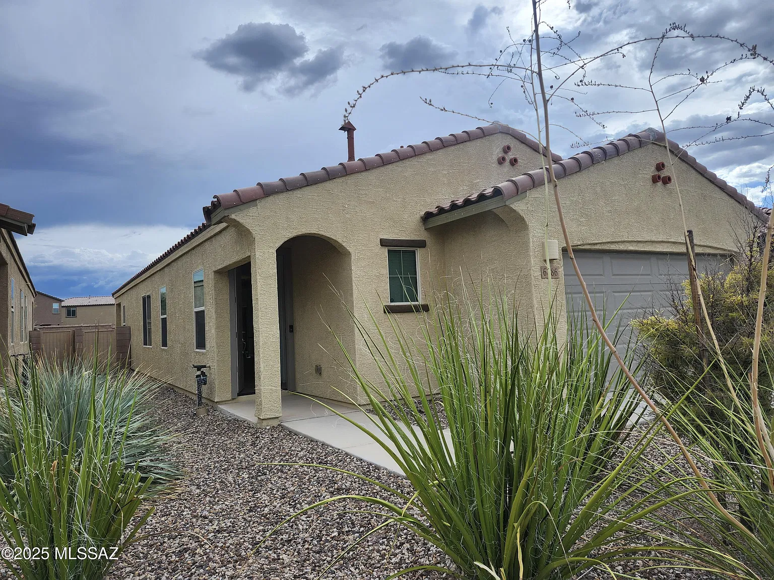 3 bed, 2.0 bath, 1467 sqft, $1,750 — Photo 2