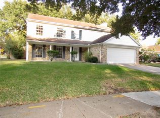 8650 Hot Springs Dr, Houston, TX 77095