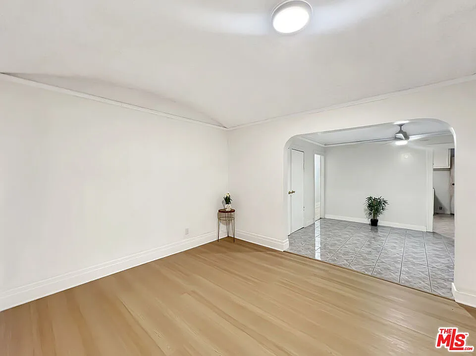 2 bed, 1.0 bath, $2,900 — Photo 3