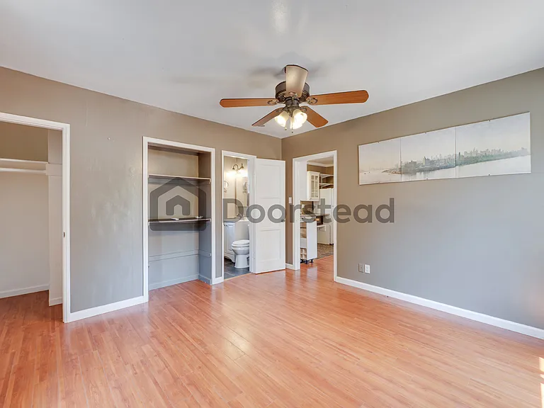 404 Hawthorne St #B — Photo 9