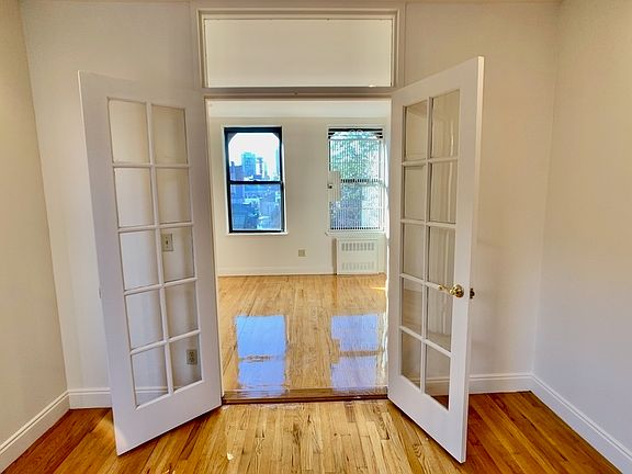 2nd image of 19 Jones St APT 18