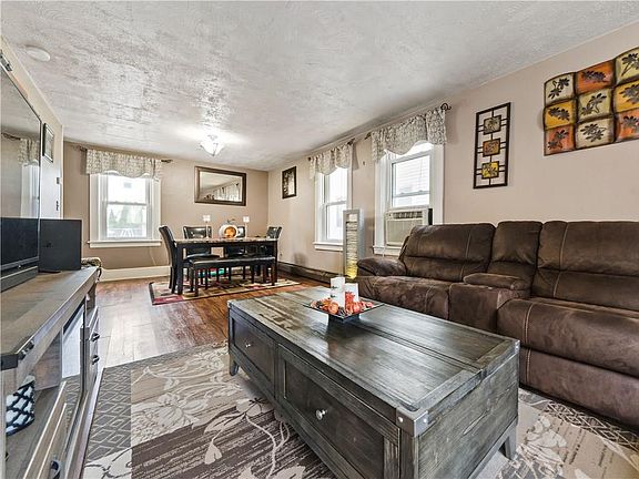 5th image of 39 Williams Ave
