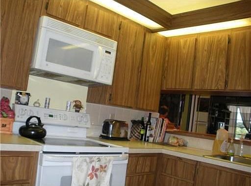 2nd image of 1512 Whitehall Dr APT 306