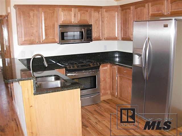 2nd image of 3017 Aspen Leaf Way