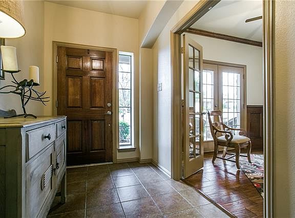 3rd image of 9229 Niles Ct