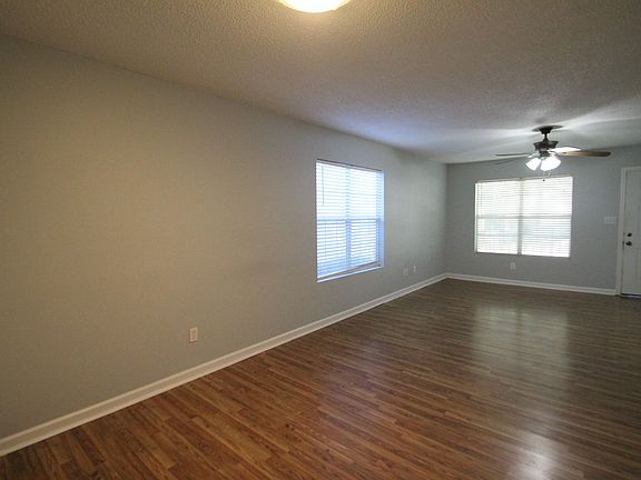 4th image of 1111 Cherry Meadow Ln