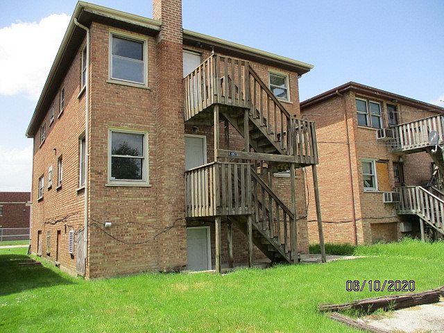 2nd image of 13923 S School St