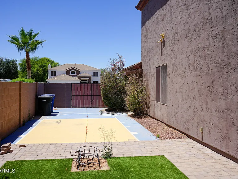 541 N Danielson Way — Photo 22