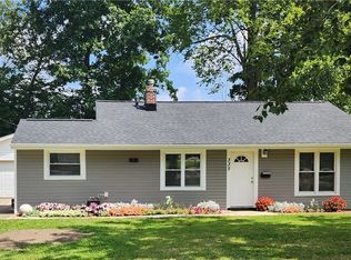335 Cynthia Dr, Chardon, OH 44024