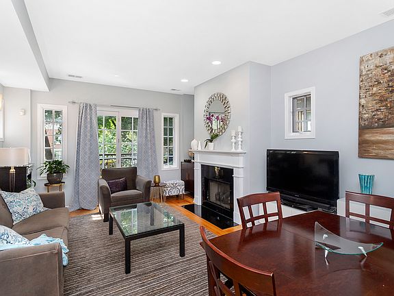 3rd image of 4707 N Magnolia Ave APT 1N