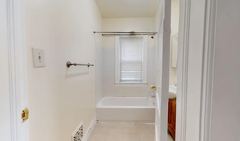 1318 Madison St — Photo 6