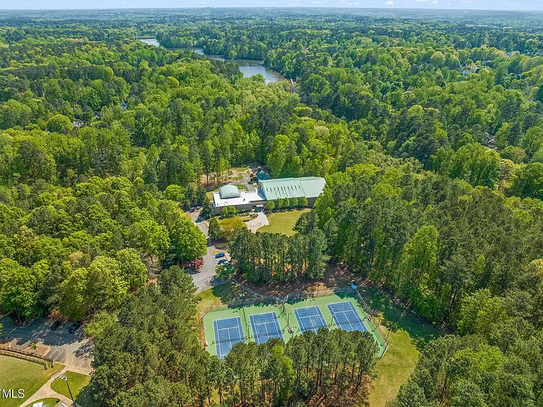 8100 Knebworth Ct — Photo 31