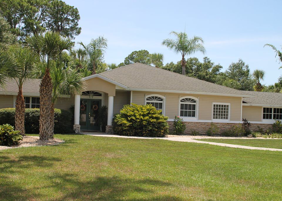 1st image of 200 N Oxford Drive