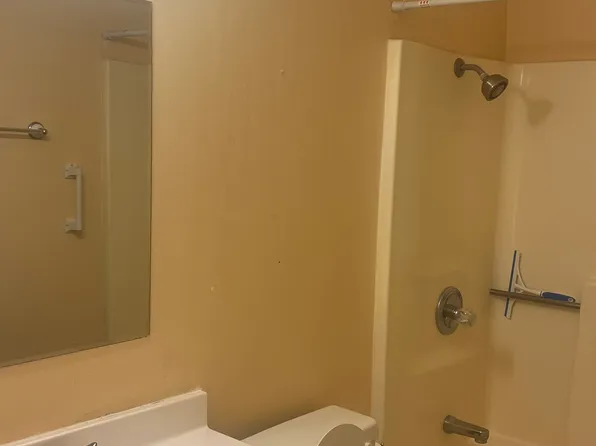 410 W 12th St #1, Eudora, KS 66025