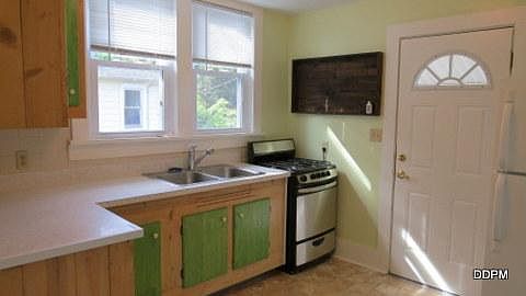 1st image of 1144 1/2 13th St N