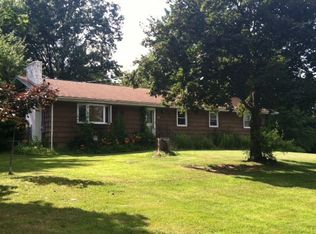 10 Pine Ridge Rd, Poughkeepsie, NY 12603