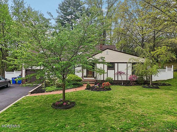 2nd image of 4 Woodland Road
