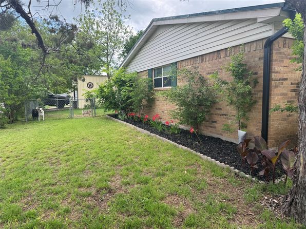 1112 College Ave, Glen Rose, TX 76043