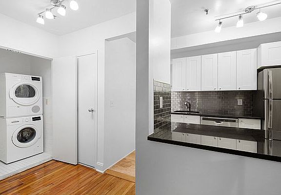 2nd image of 471 Vanderbilt Ave APT 1F