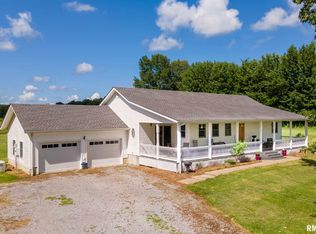 97 Church St, Raleigh, IL 62977