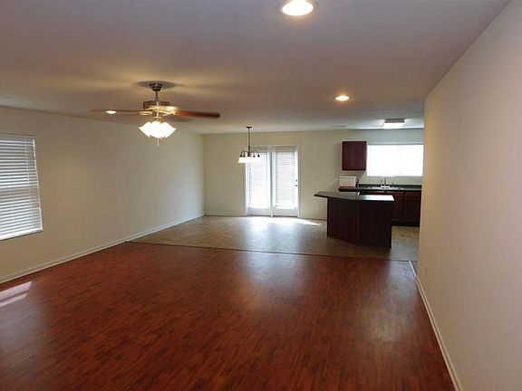 2nd image of 120 Bellevue Dr