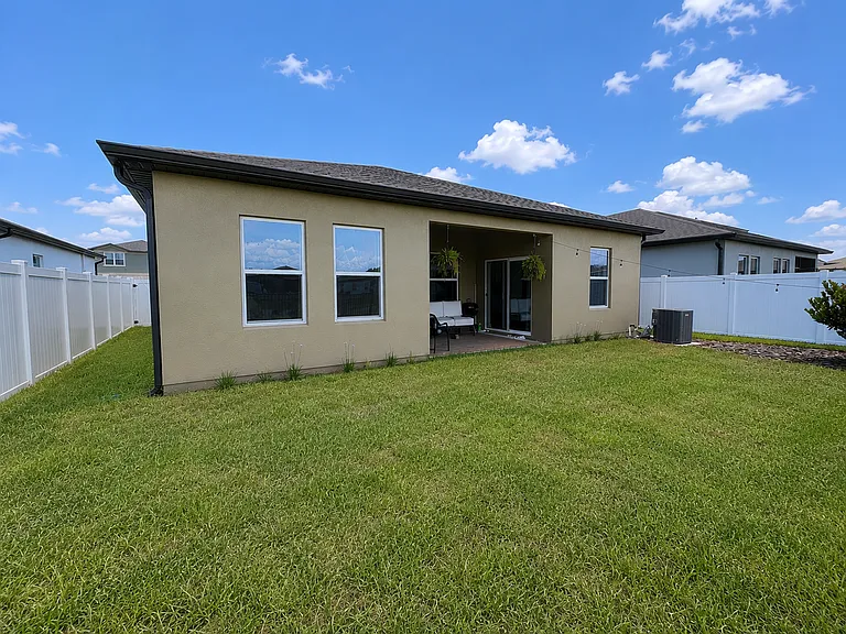 1332 Dalkeith Cv — Photo 28