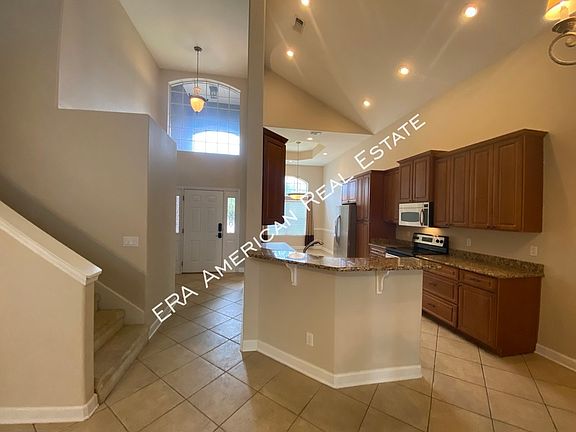 3rd image of 475 Sandmore Shores Dr