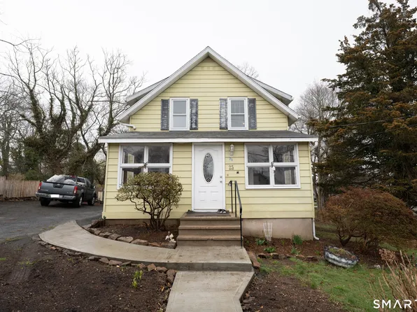 25 Vera St, East Haven, CT 06512