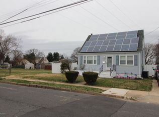 42 Brockton Rd, Hamilton, NJ 08619