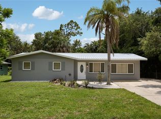 559 Woodruff St, North Fort Myers, FL 33903
