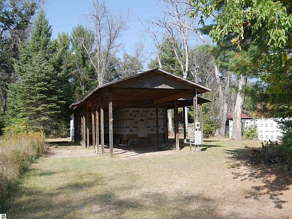 2nd image of 2139 Silver Creek Dr