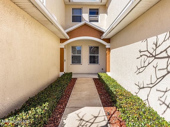 4th image of 1020 Venetian Dr Unit 102