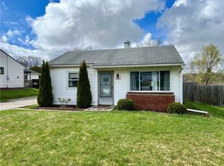 2020 Paul St, Hermitage, PA 16148