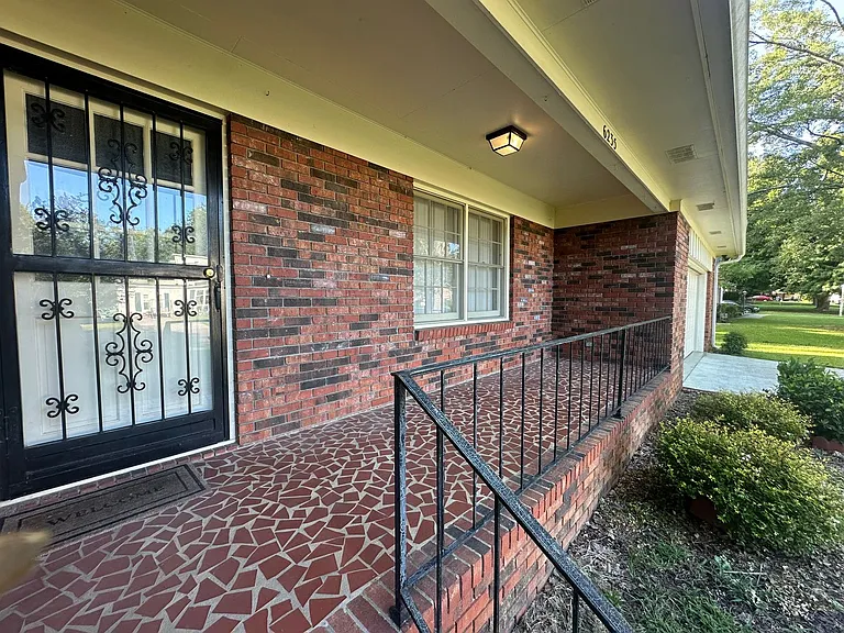 6235 Cane Creek Cir — Photo 3