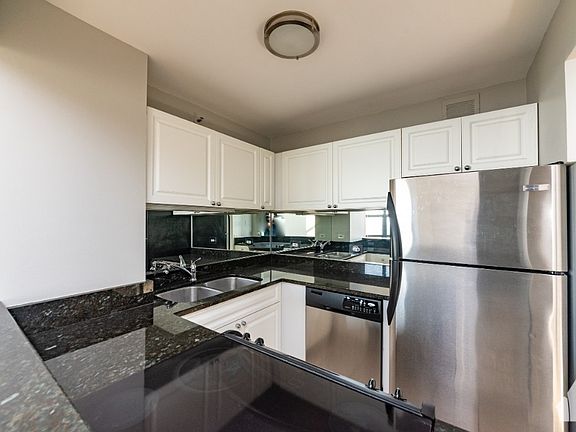 2nd image of 3660 N Lake Shore Dr #312