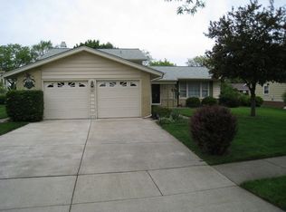 80 Grange Rd, Elk Grove Village, IL 60007