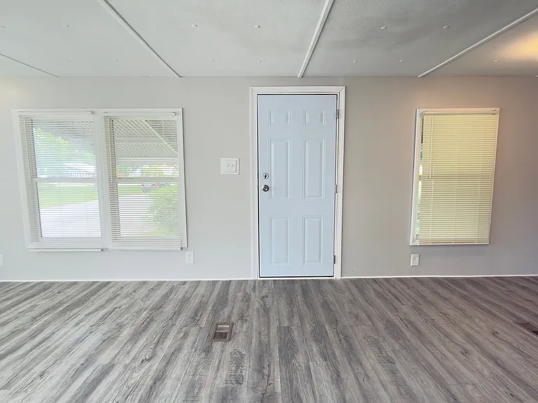3000 Scott St — Photo 10