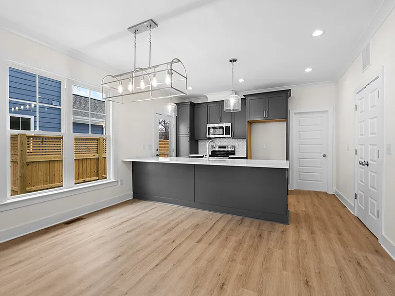 2805A Fawn Ave — Photo 4