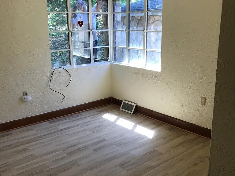807 Potomac Ave — Photo 11