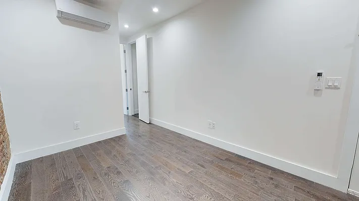 Rented by Flatiron Real Estate Advisors LLC | media 2