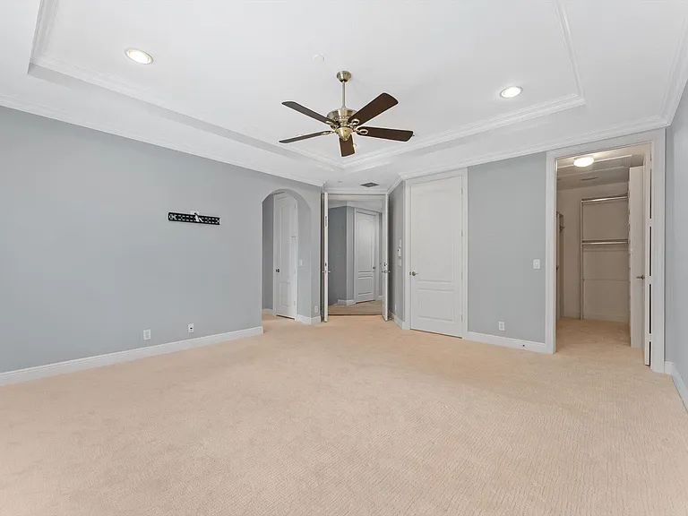 604 NE Francesca Ln — Photo 18