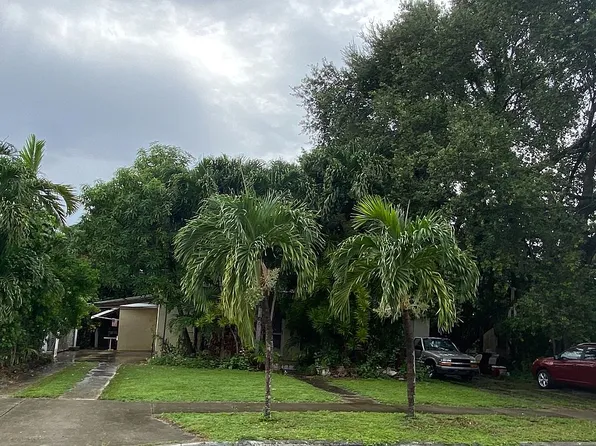 830 SE 8th Ct, Hialeah, FL 33010