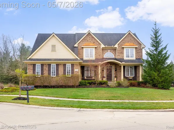 22462 Cyprus Dr, Northville, MI 48167