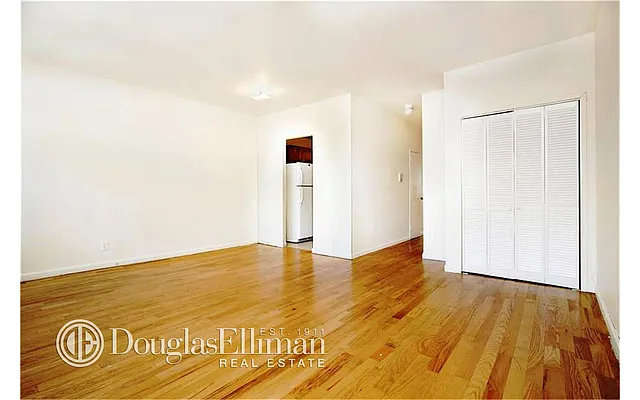 Rented by Douglas Elliman | media 33