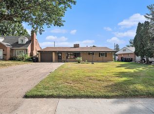 7421 N 28th St, Omaha, NE 68112