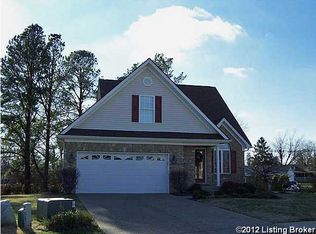 7702 Apple Mill Pl, Louisville, KY 40228